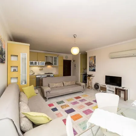 Lovely With Shared Pool In Konyaalti Апартаменты Анталья