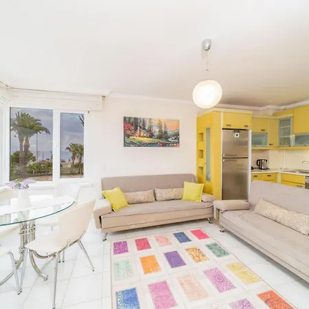 Lovely With Shared Pool In Konyaalti Анталья
