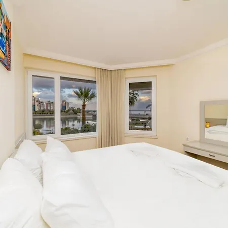 Lovely With Shared Pool In Konyaalti Apartment *