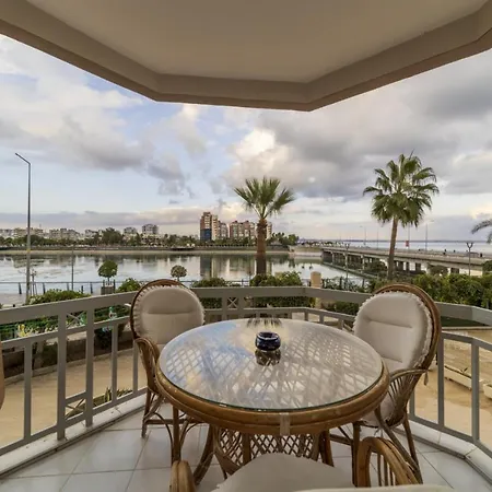 Apartment Lovely With Shared Pool In Konyaalti