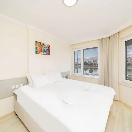 Lovely With Shared Pool In Konyaalti Apartment *